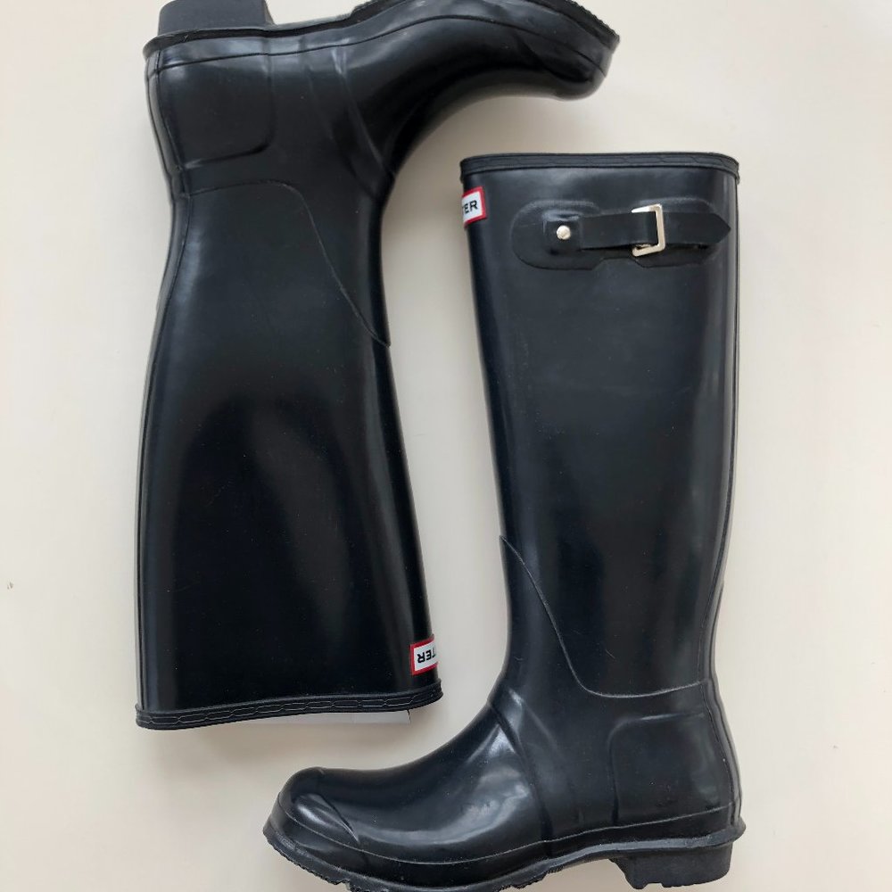 New in Box HUNTER NAVY High Rain Boots 9 M 10 F UK 8 EU 42